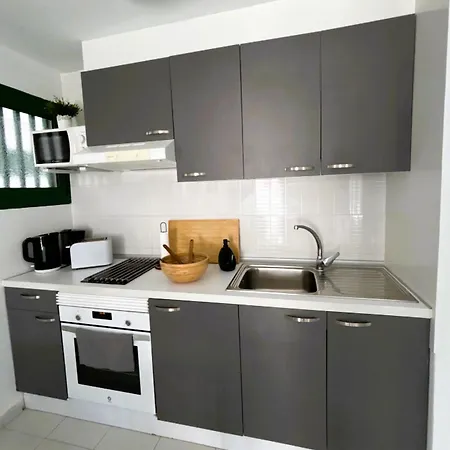 Casa Marina, Playa Chica דירה